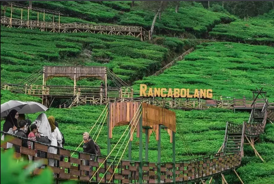 Sewa Mobil Wisata 24 Jam Bandung